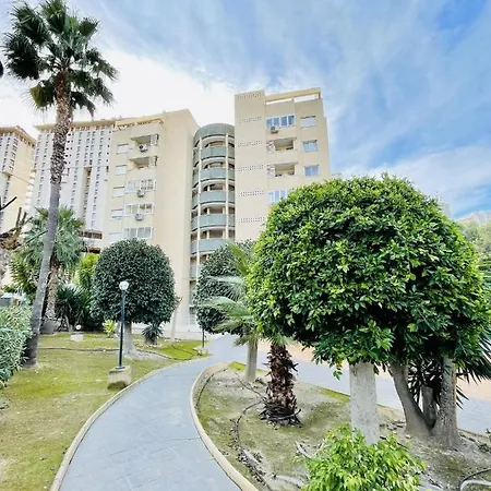 A982 - - 2004 Apartment Finestrat